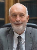 JUDr. PhDr. Stanislav Balík, Ph.D. – advokát, děkan FP ZČU v Plzni, bývalý předseda ČAK a emeritní ú